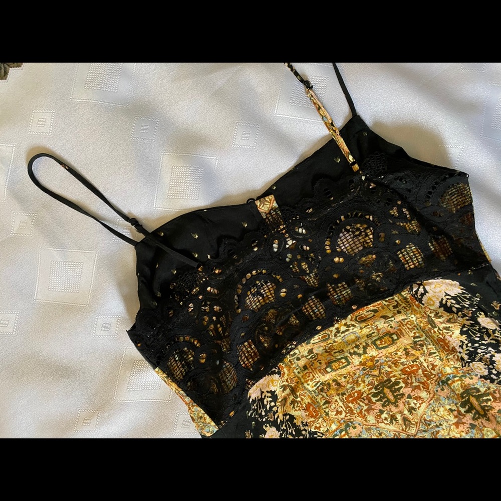 Women’s dress